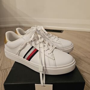 Tommy Hilfiger White Sneakers with Gold and Red Accents